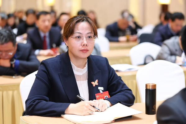知诚会秘书长任宏艳出席政协北京市西城区第十五届委员会第五次会议